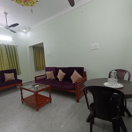 Sk Villa Homestay Puducherry Buitenkant foto