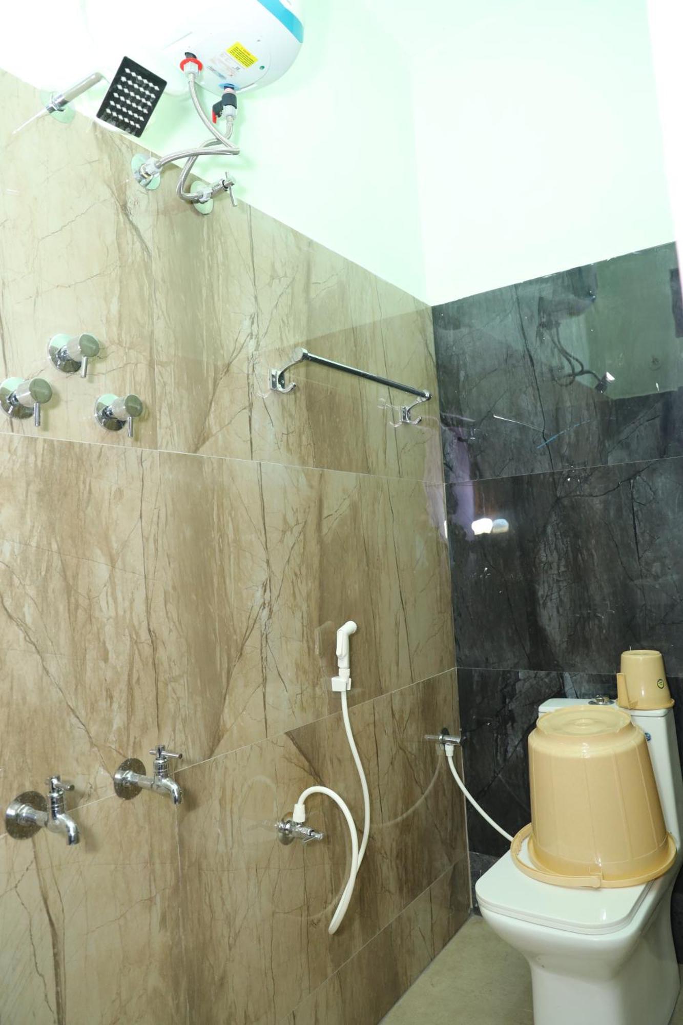 Sk Villa Homestay Puducherry Buitenkant foto